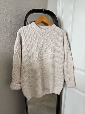 Aelfric Eden Sweater White Cable Knit Size M Oversized